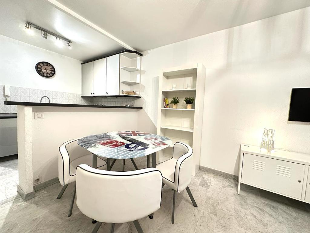 Beau Studio Centre Juan Les Pins A 300M Des Plages Antibes Zewnętrze zdjęcie